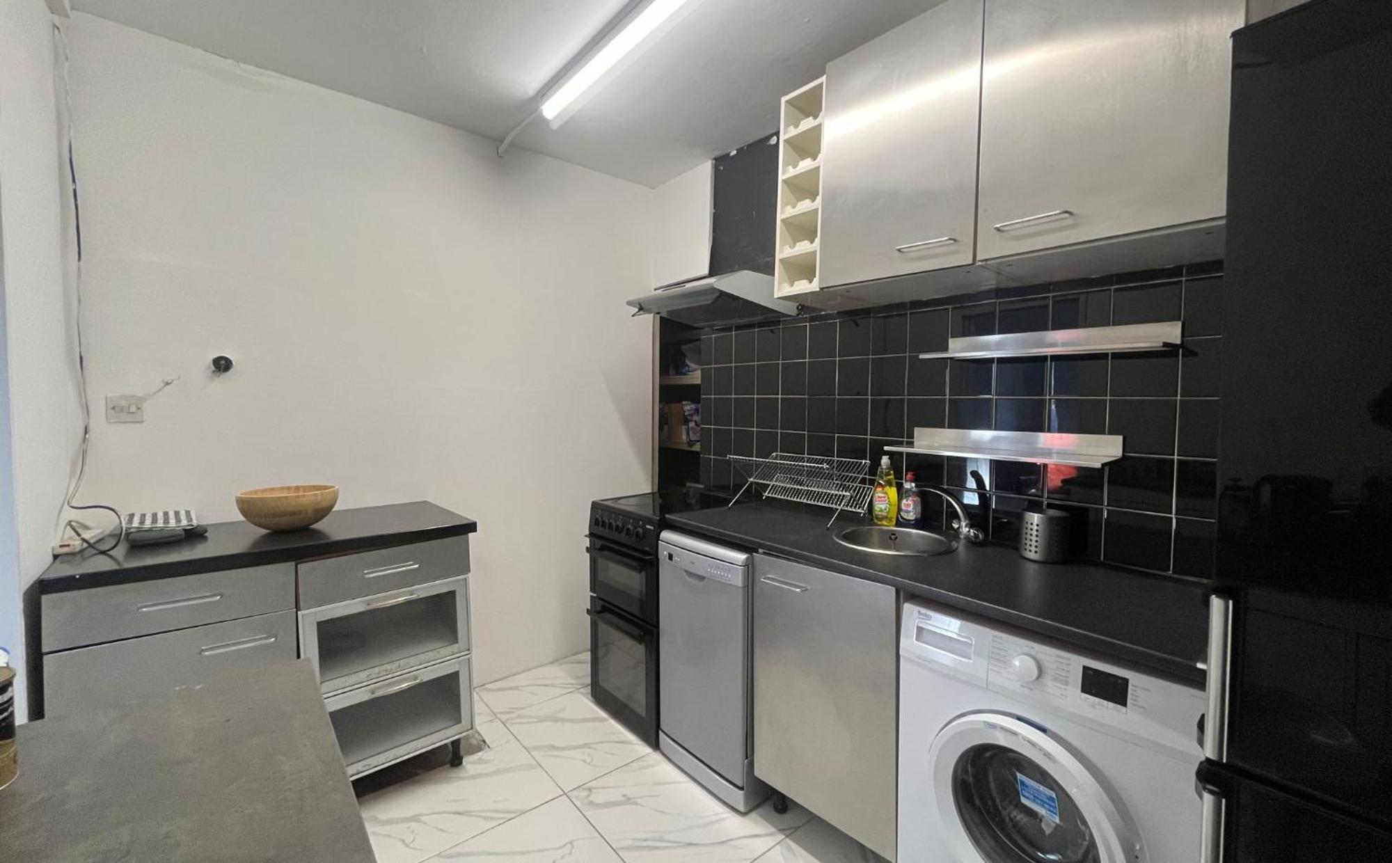 Nifty 2 Bedroom Flat In Goswell Rd Лондон Экстерьер фото