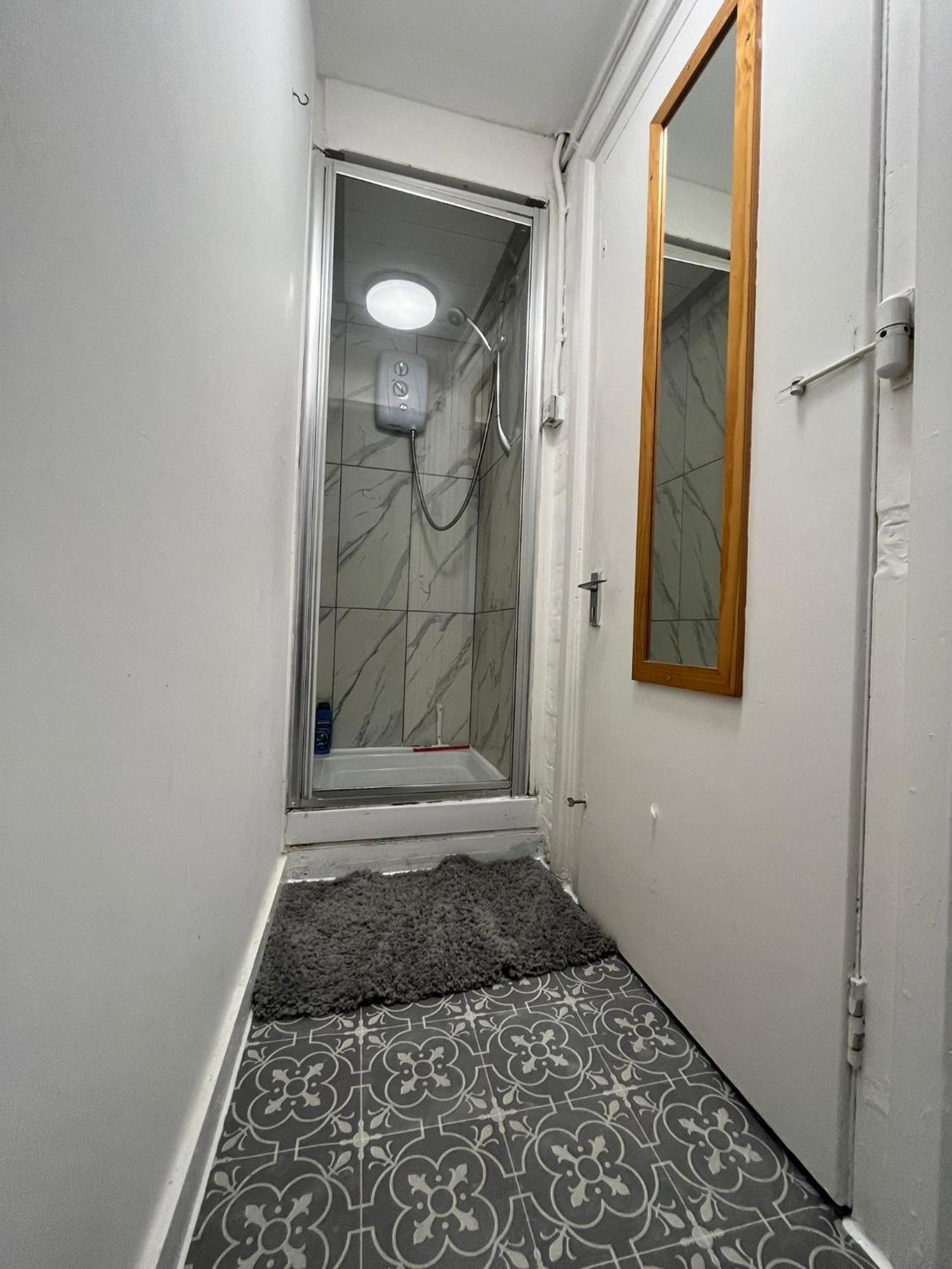 Nifty 2 Bedroom Flat In Goswell Rd Лондон Экстерьер фото